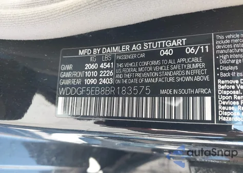 2011 Mercedes-Benz C 300 Luxury/Sport z USA, uszkodzony, nr VIN WDDGF5EB8BR183575